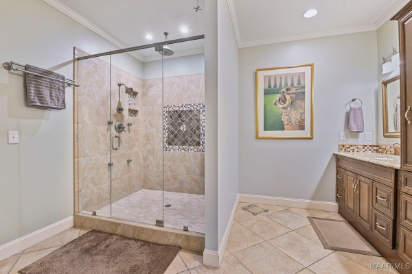 7149 PINECREST Drive