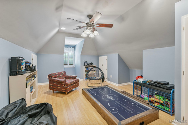 7149 PINECREST Drive