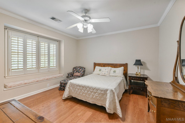 7149 PINECREST Drive