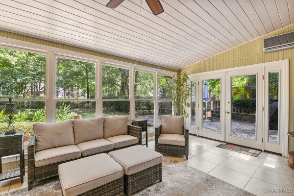 7149 PINECREST Drive