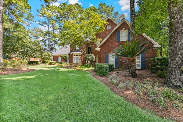 7149 PINECREST Drive