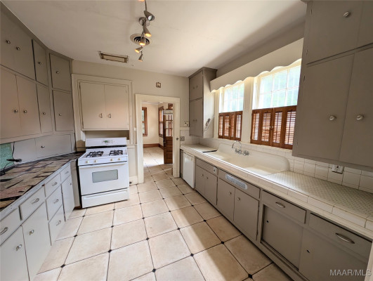 3417 WELLINGTON Road