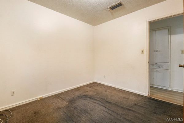 5302 Connie Circle