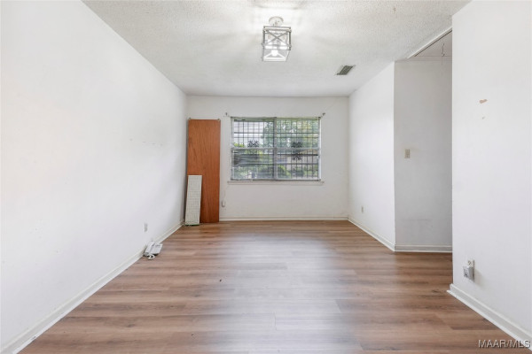 5302 Connie Circle