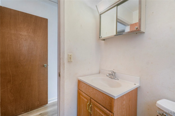 5302 Connie Circle