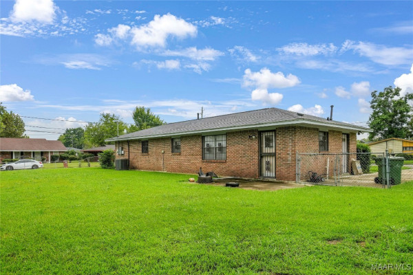 5302 Connie Circle