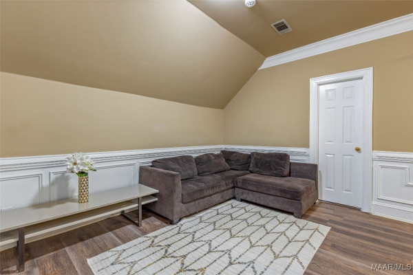 9462 Alysbury Place
