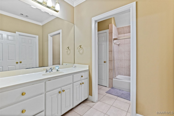 9462 Alysbury Place
