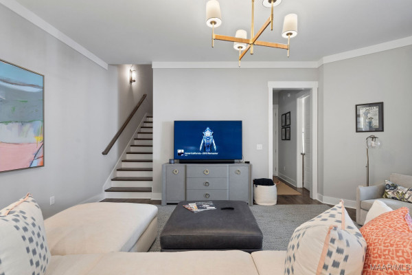 124 Hillbrook Drive