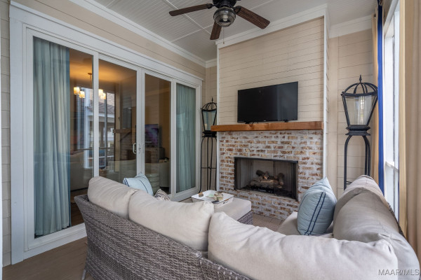 124 Hillbrook Drive