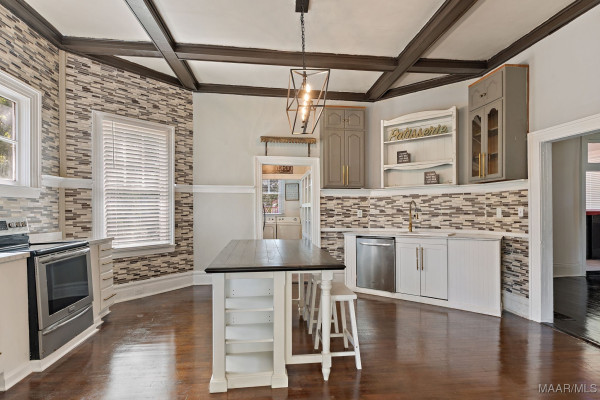 264 E Fairview Avenue