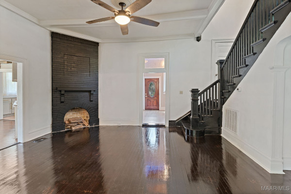 264 E Fairview Avenue