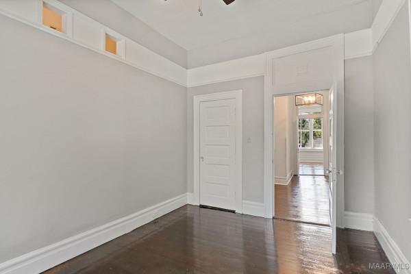 264 E Fairview Avenue