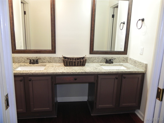 4600 Fox Den Lane