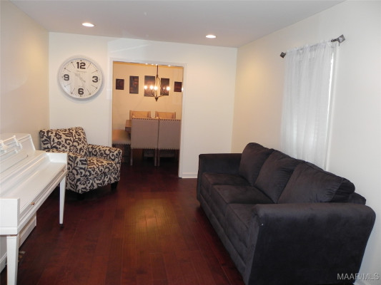 4600 Fox Den Lane