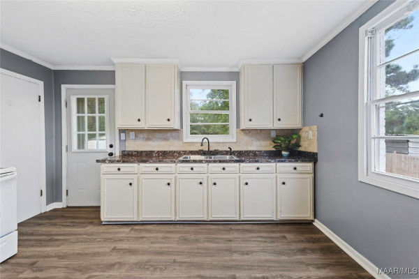 5194 Friendship Road