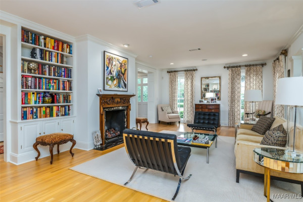 2550 Woodley Road