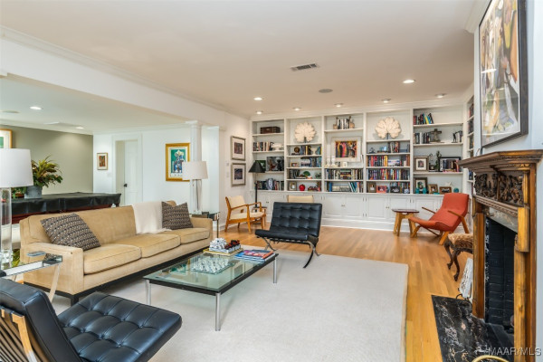2550 Woodley Road