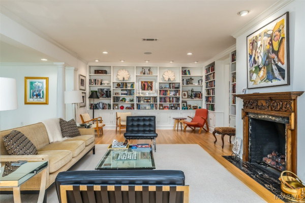2550 Woodley Road