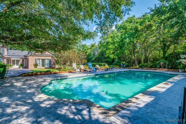 2550 Woodley Road
