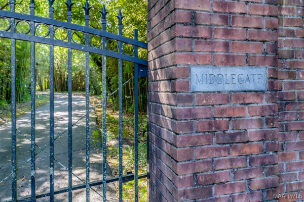2550 Woodley Road
