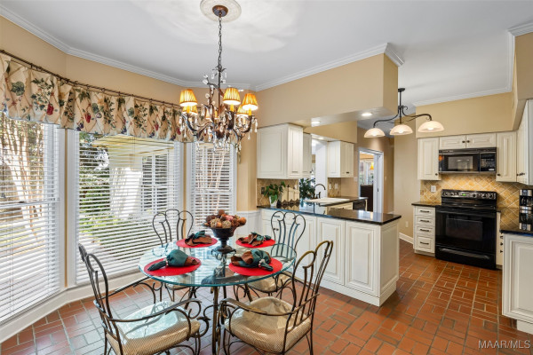 3266 Lancaster Lane