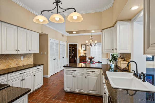 3266 Lancaster Lane