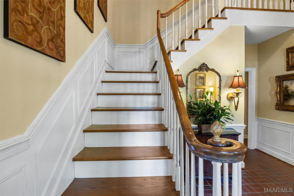 3266 Lancaster Lane