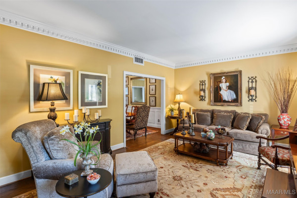 3266 Lancaster Lane