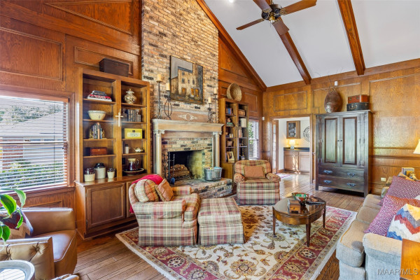 3266 Lancaster Lane
