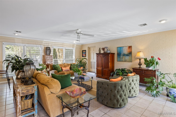3266 Lancaster Lane