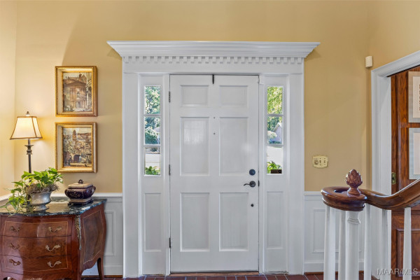 3266 Lancaster Lane