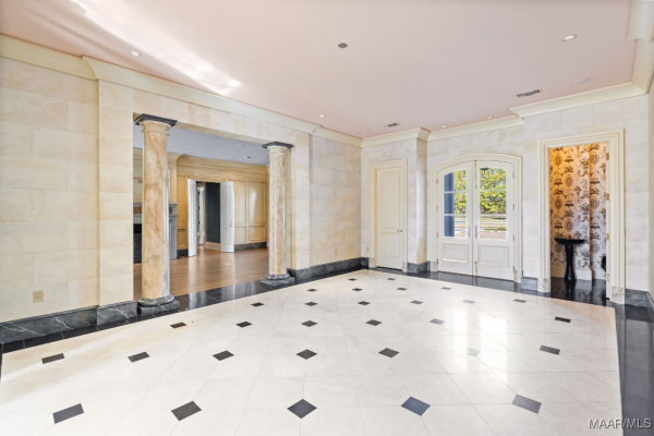 2290 Ray Thorington Road