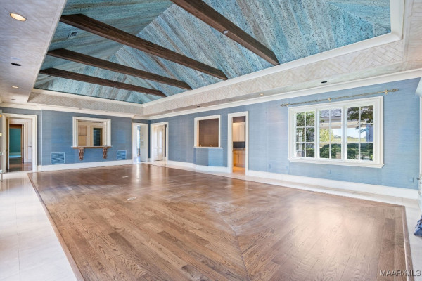 2290 Ray Thorington Road