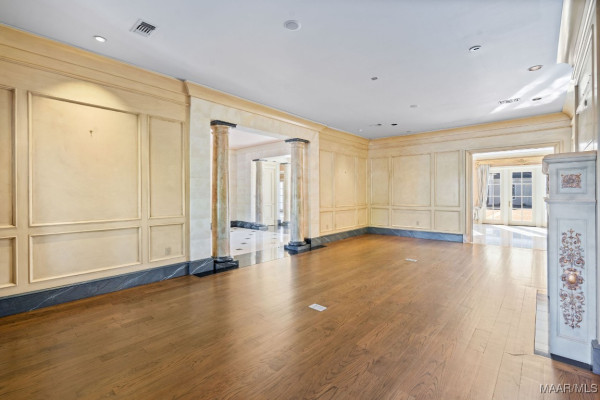 2290 Ray Thorington Road