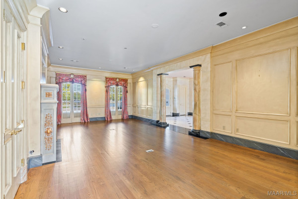 2290 Ray Thorington Road