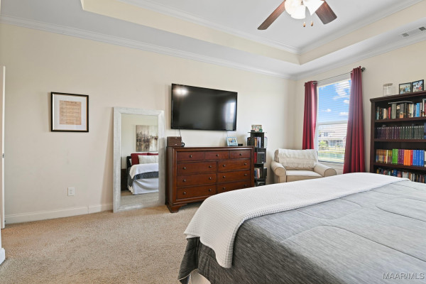 5531 Stapleton Drive