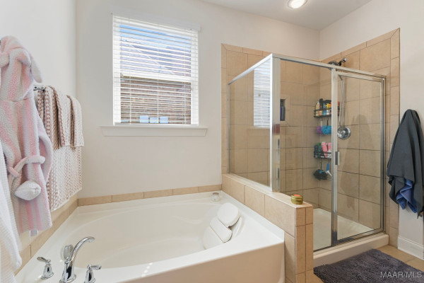 5531 Stapleton Drive