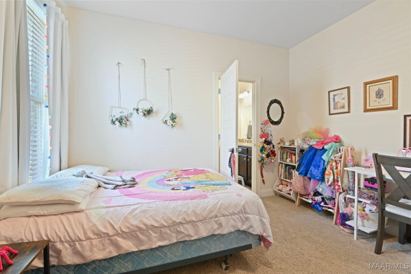 5531 Stapleton Drive