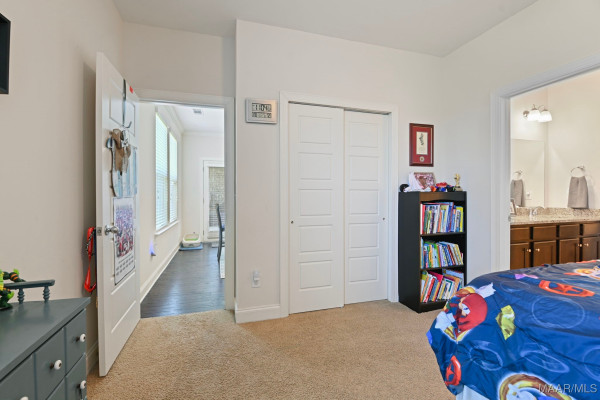 5531 Stapleton Drive