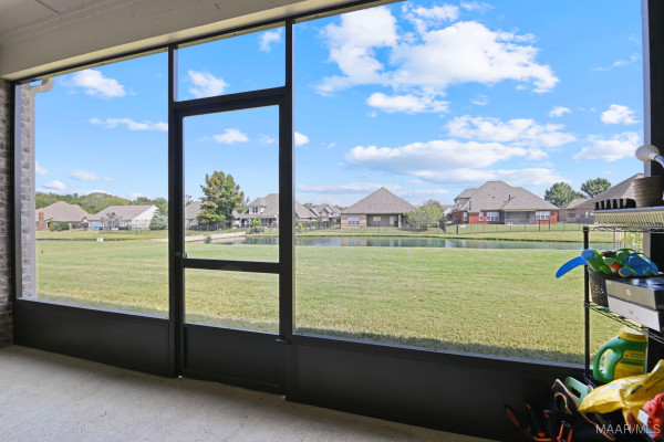 5531 Stapleton Drive