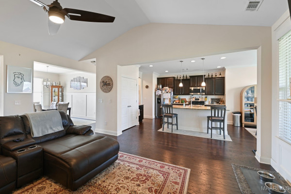 5531 Stapleton Drive