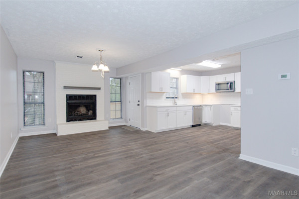 6307 Willow Glen Drive