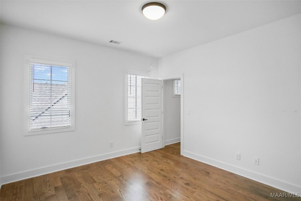 4831 Clerkenwell Street