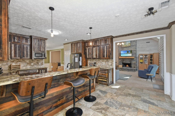 1565 Rolling Hills Drive