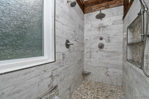 1565 Rolling Hills Drive