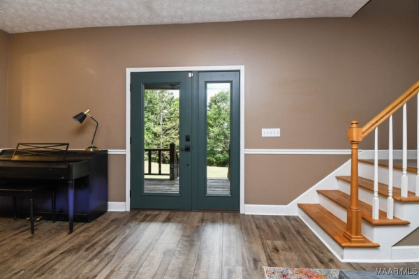 1565 Rolling Hills Drive