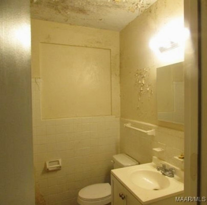 3504 Cloverdale Road