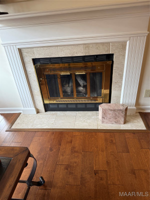 6529 MONMOUTH Mews
