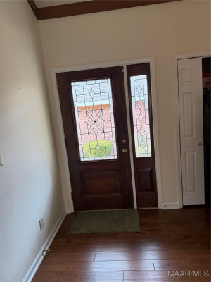 6529 MONMOUTH Mews